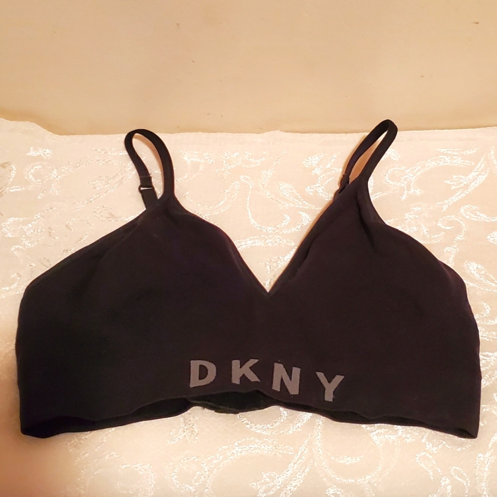 Women's Sports Bra